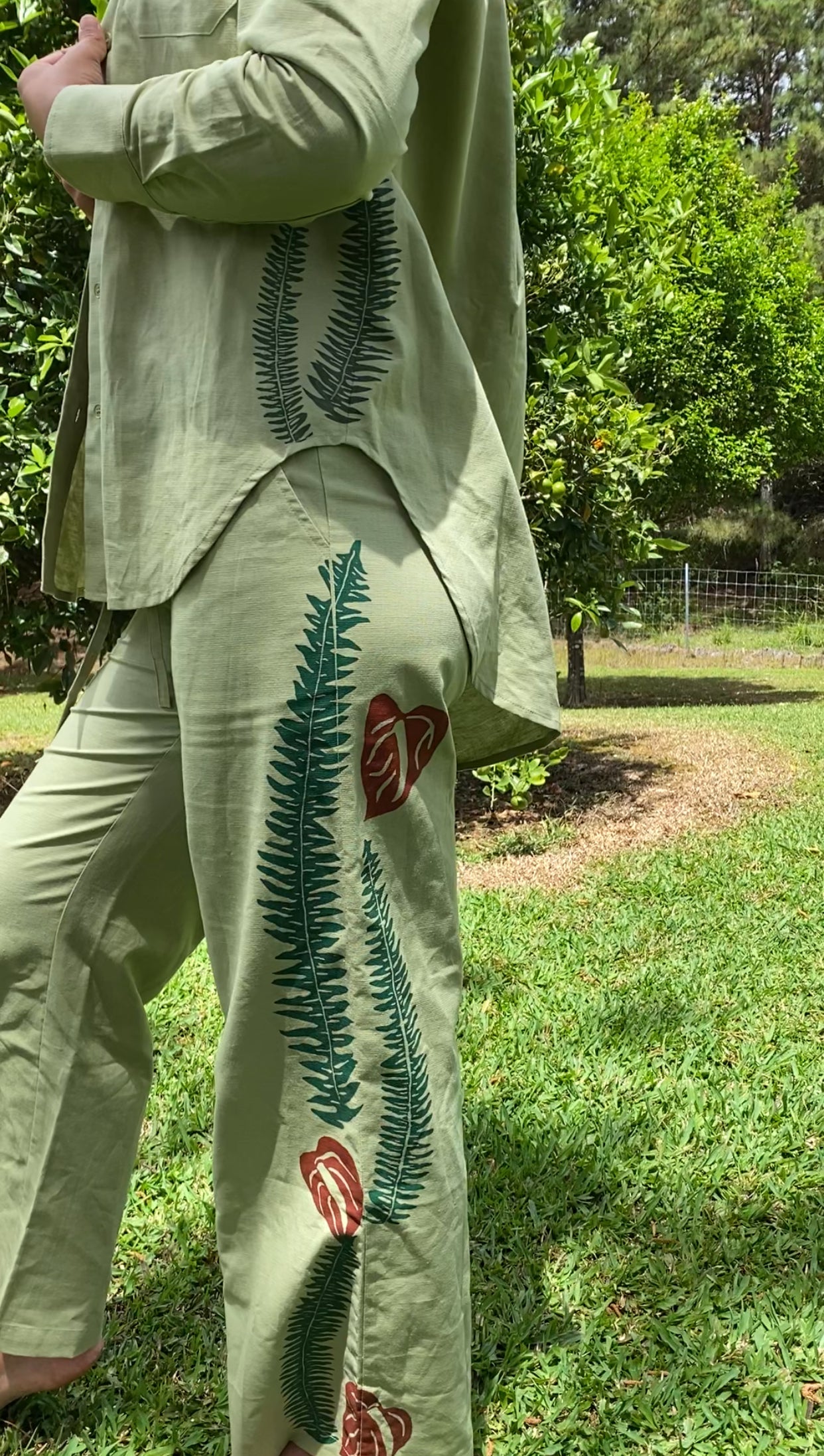 Kupukupu & Antherium Linen Pant